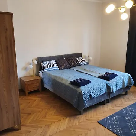 Miles Apartment *